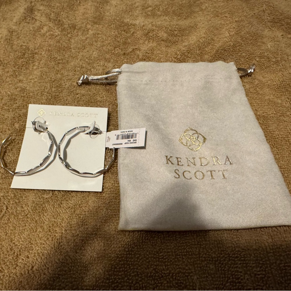 Kendra Scott Textured Silver Hoop Earrings 1.5 inches new with tags